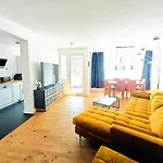 3 Room Downtown Apartment Bilk