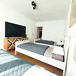 3 Room Downtown Apartment Bilk