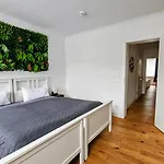 Apartment 3 Downtown Bilk *